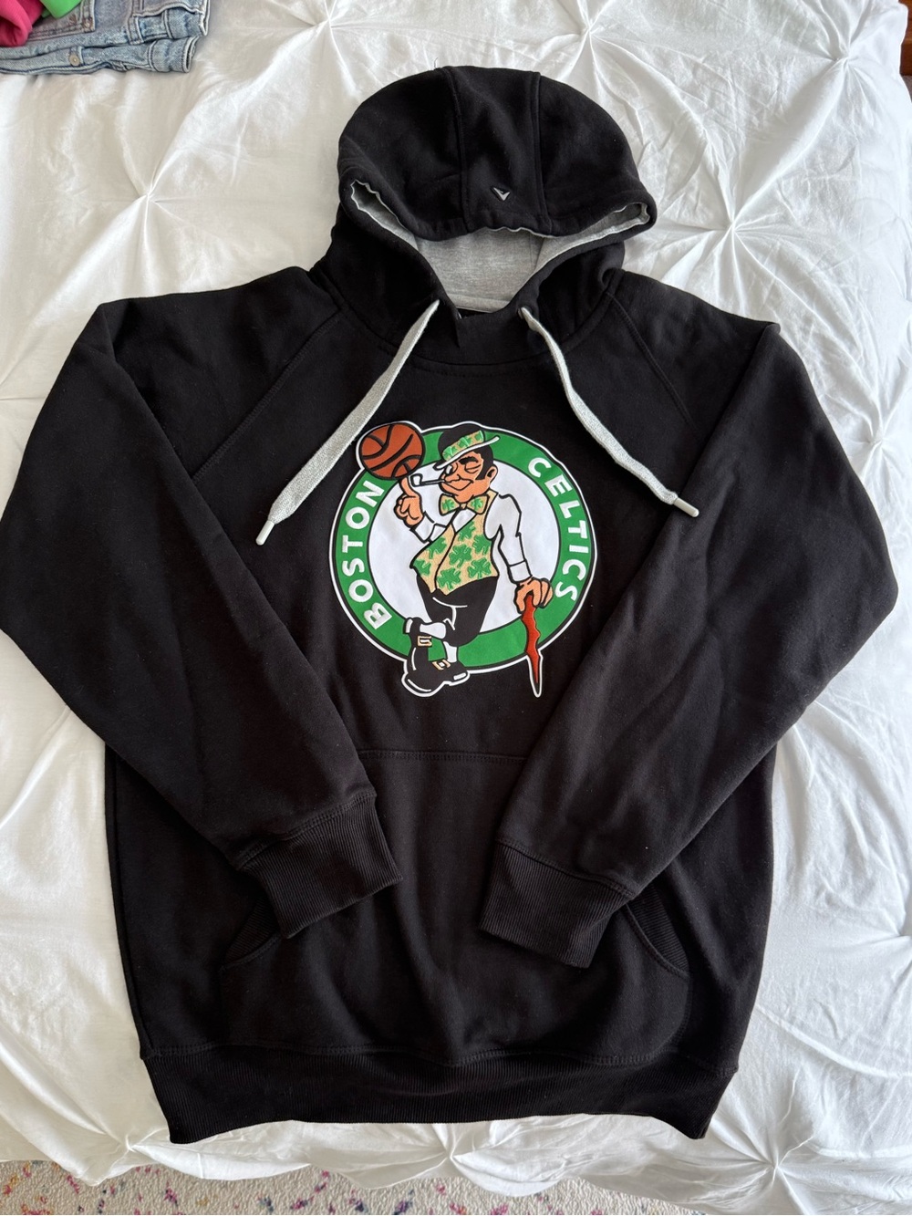 Boston Celtics ☘️Black Pullover Hoodie - Men's Basketball Sweatshirt sz M